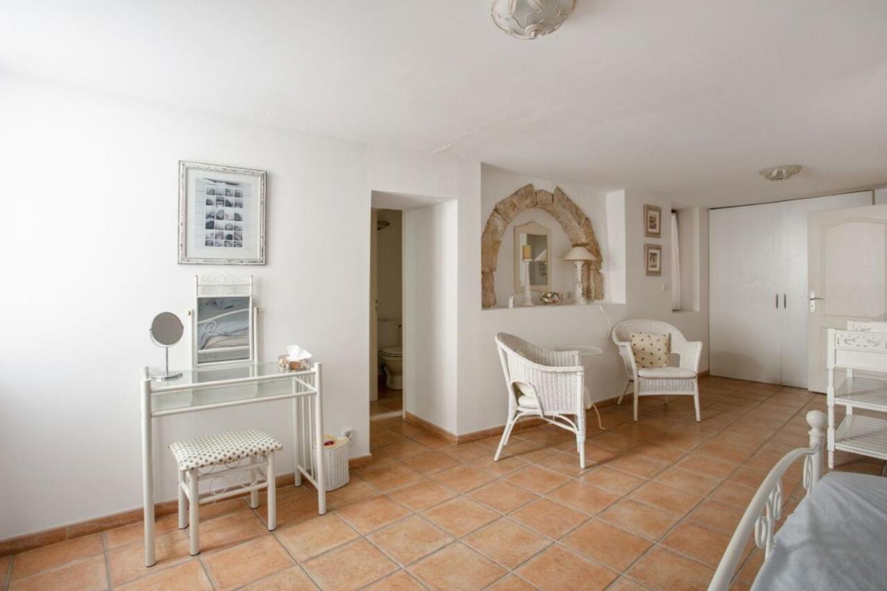 Vila Charming And Quaint 2-Bed House In Marseillan Exteriér fotografie