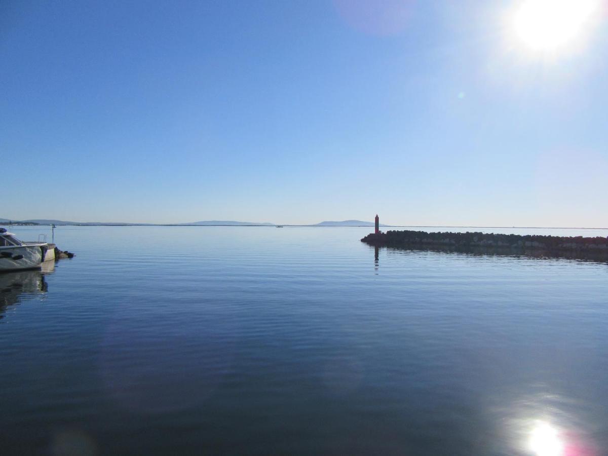 Vila Charming And Quaint 2-Bed House In Marseillan Exteriér fotografie